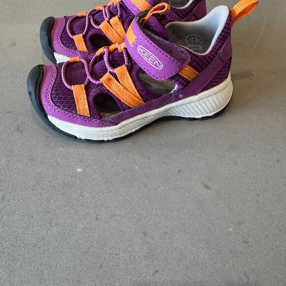 KEEN Motozoa Sandals - Big Kids size 8 - Picture 6 of 7